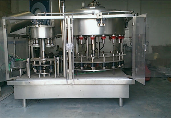 10 fejű negatív nyomású parfümös üveg töltőgép