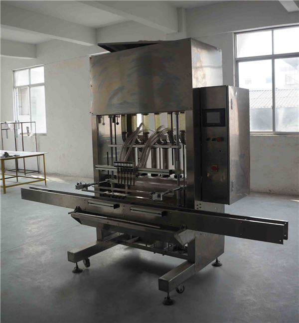 Illóolaj-palack töltőgép